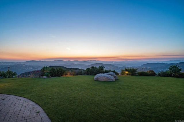 18000 Sunset Point Rd, Poway, CA 92064