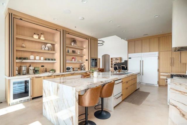 18000 Sunset Point Rd, Poway, CA 92064