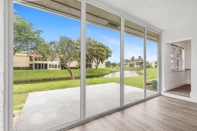 2737 Zorno Way, Delray Beach, FL 33445
