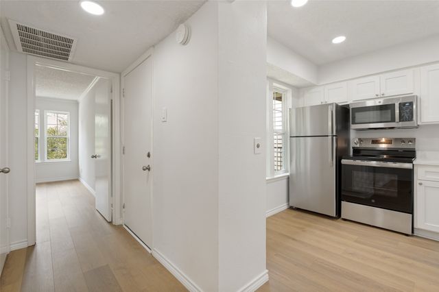 5300 Keller Springs Road 2042, Dallas, TX 75248