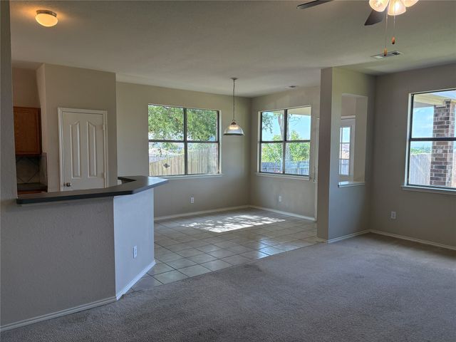 10701 Ambling Trail, Fort Worth, TX 76108