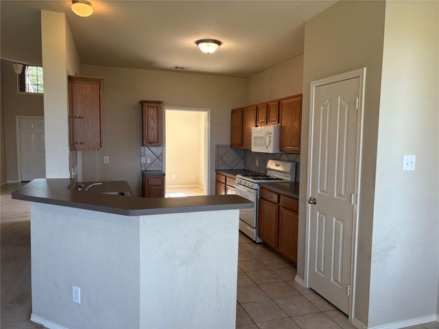 10701 Ambling Trail, Fort Worth, TX 76108