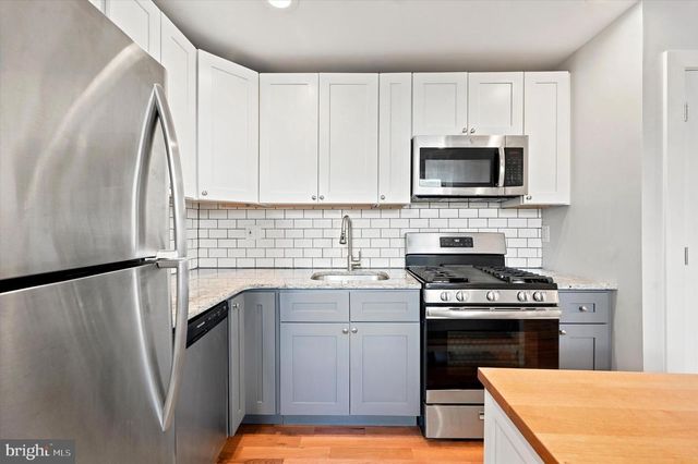 1006 W DAKOTA ST, Philadelphia, PA 19133