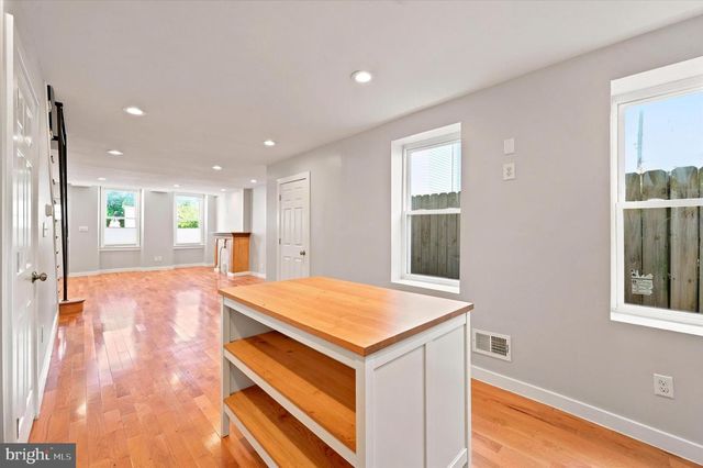 1006 W DAKOTA ST, Philadelphia, PA 19133