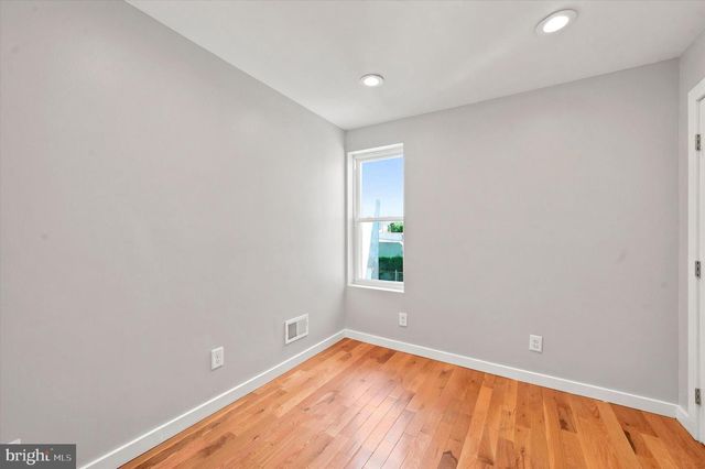 1006 W DAKOTA ST, Philadelphia, PA 19133