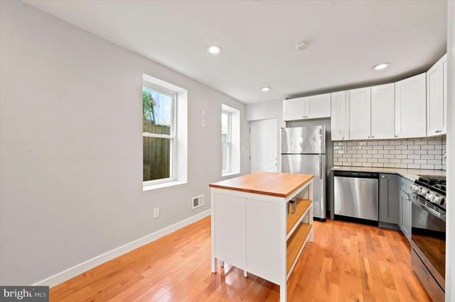1006 W DAKOTA ST, Philadelphia, PA 19133