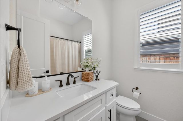 4157 Creek Bank Ct, Rocklin, CA 95765