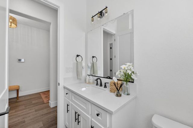 4157 Creek Bank Ct, Rocklin, CA 95765
