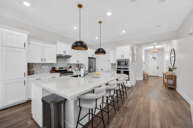 4157 Creek Bank Ct, Rocklin, CA 95765