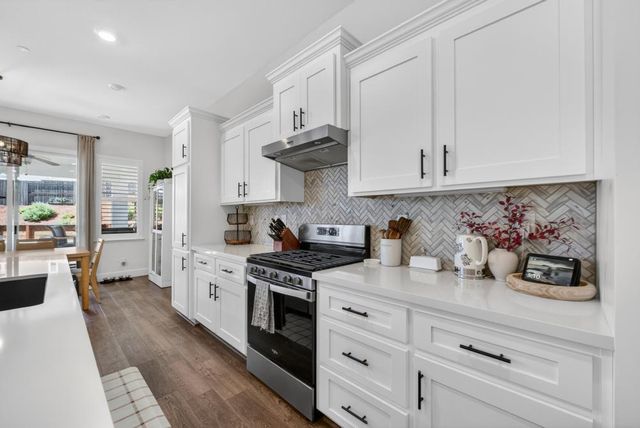 4157 Creek Bank Ct, Rocklin, CA 95765