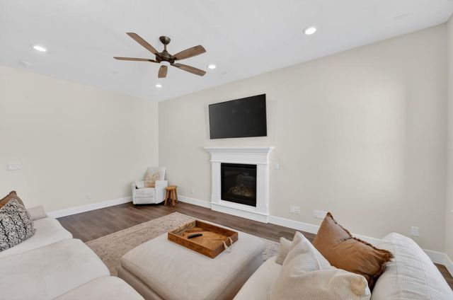 4157 Creek Bank Ct, Rocklin, CA 95765