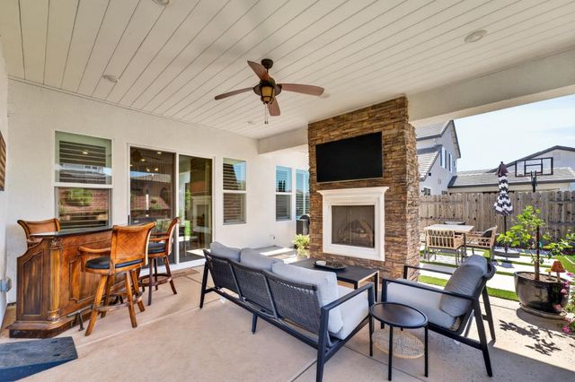 4157 Creek Bank Ct, Rocklin, CA 95765