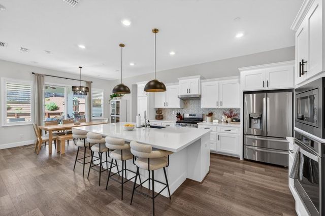 4157 Creek Bank Ct, Rocklin, CA 95765