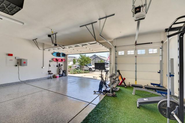 4157 Creek Bank Ct, Rocklin, CA 95765