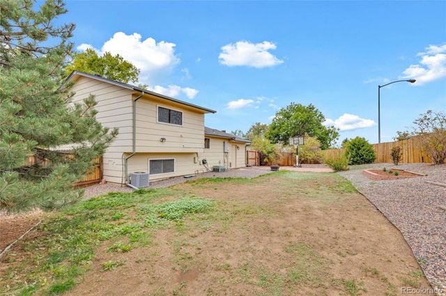 1706 S Memphis Street, Aurora, CO 80017
