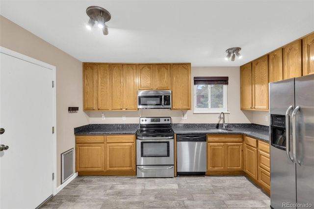 1706 S Memphis Street, Aurora, CO 80017