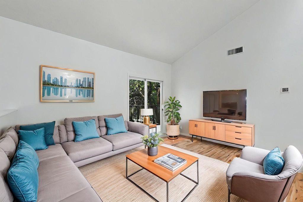 3501 JUAN TABO Boulevard NE J4, Albuquerque, NM 87111