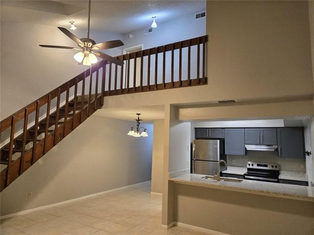 2738 HUNT CLUB LANE, Orlando, FL 32826