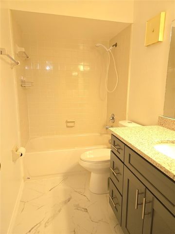 2738 HUNT CLUB LANE, Orlando, FL 32826
