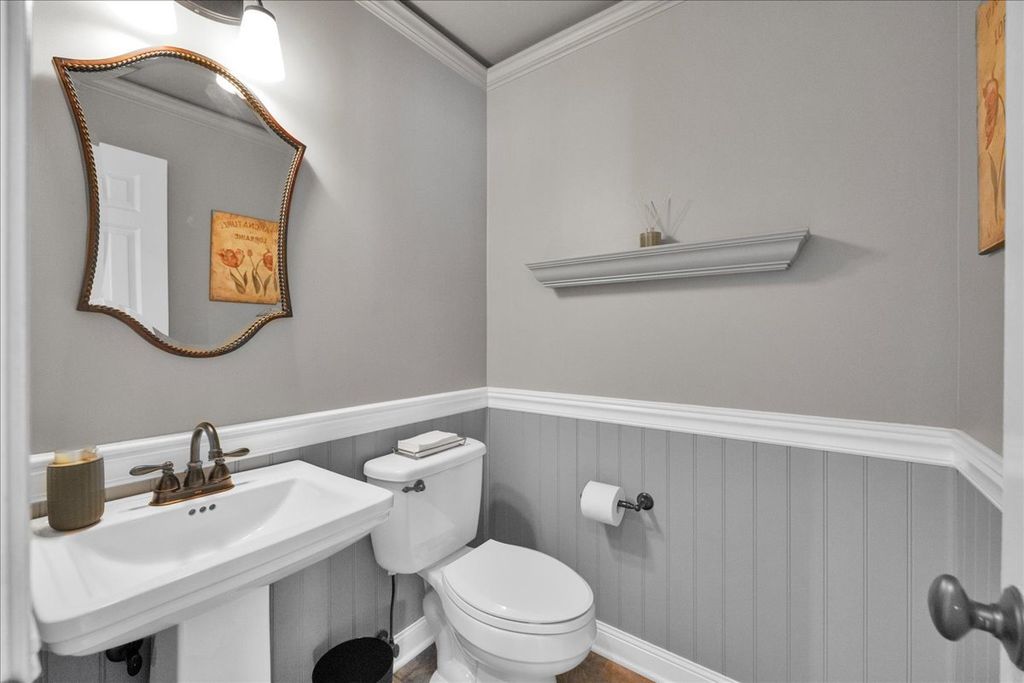 Image 16 of property listing at 1252 Walsh Drive, Yorkville, IL 60560