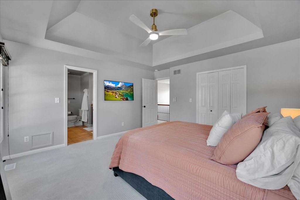 Image 20 of property listing at 1252 Walsh Drive, Yorkville, IL 60560