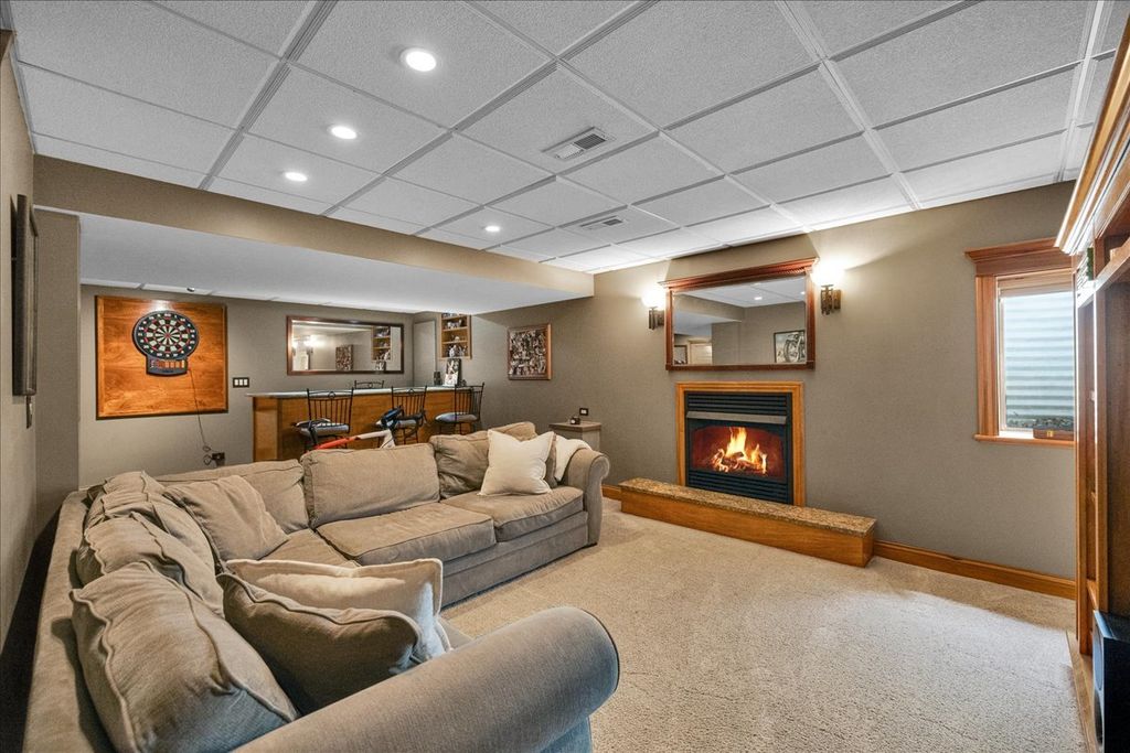 Image 28 of property listing at 1252 Walsh Drive, Yorkville, IL 60560
