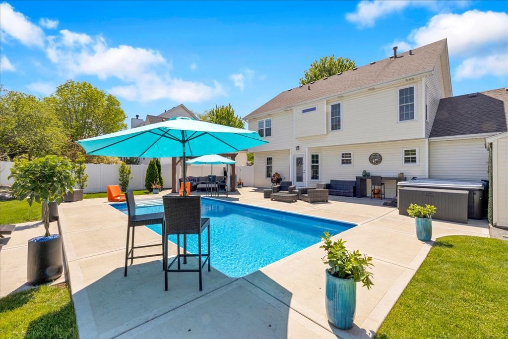 Image 35 of property listing at 1252 Walsh Drive, Yorkville, IL 60560