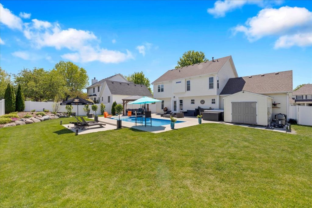Image 37 of property listing at 1252 Walsh Drive, Yorkville, IL 60560