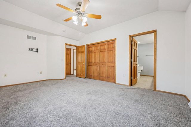 2708 Fox Hill DRIVE, Waukesha, WI 53189