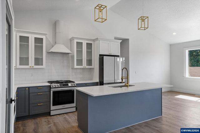 134 Rainier Dr SE, Salem, OR 97306