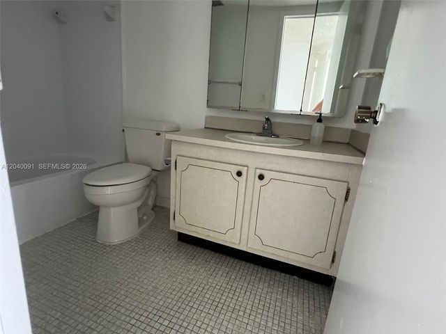 13155 Ixora Ct 703, North Miami, FL 33181