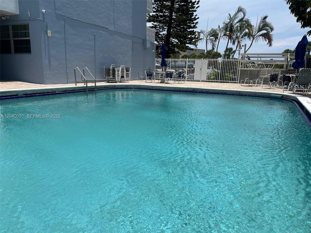 13155 Ixora Ct 703, North Miami, FL 33181