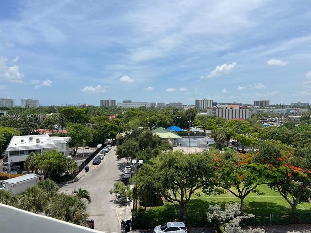 13155 Ixora Ct 703, North Miami, FL 33181