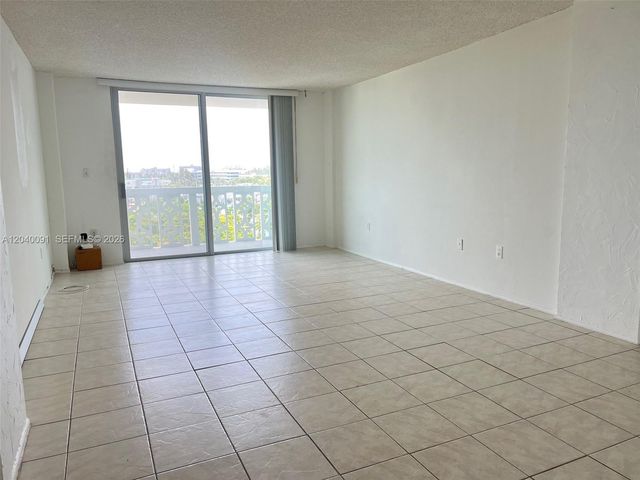 13155 Ixora Ct 703, North Miami, FL 33181