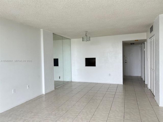13155 Ixora Ct 703, North Miami, FL 33181