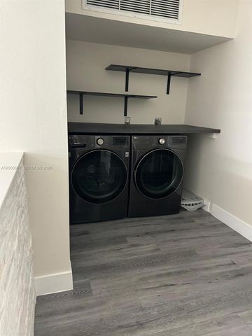 14343 SW 97th Ln, Miami, FL 33186