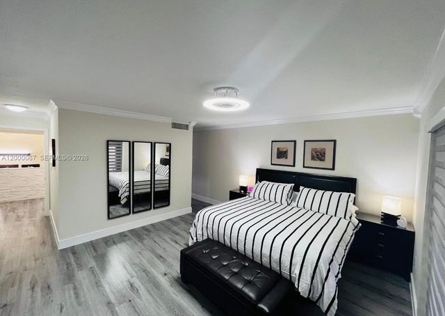 14343 SW 97th Ln, Miami, FL 33186