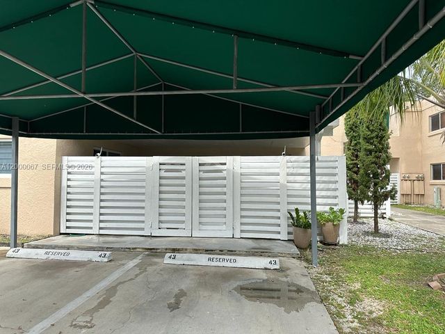 14343 SW 97th Ln, Miami, FL 33186