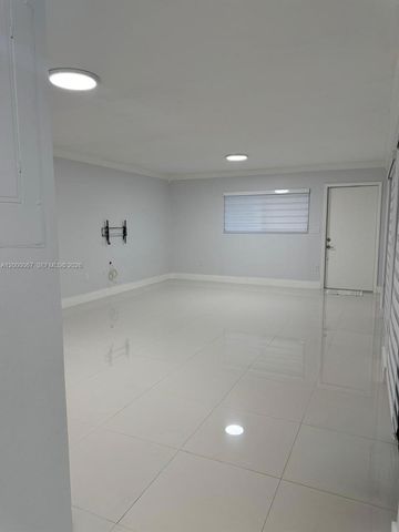 14343 SW 97th Ln, Miami, FL 33186