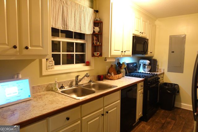 414 Harpy Eagle Drive, Winder, GA 30680