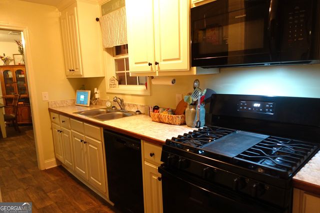 414 Harpy Eagle Drive, Winder, GA 30680