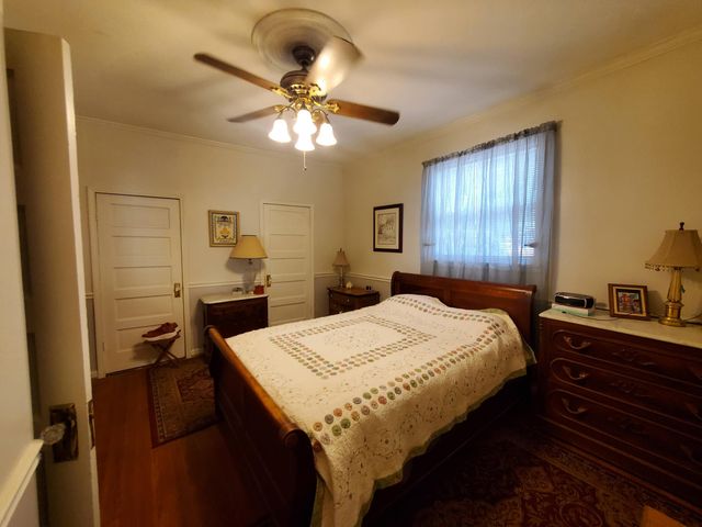 901 Augusta Street Street, Houston, MO 65483