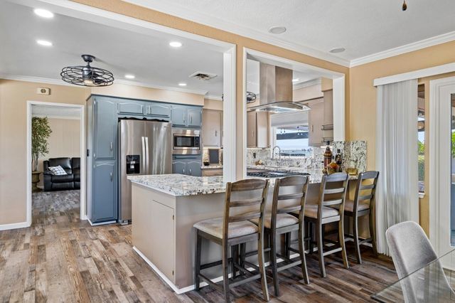 231 S Austin Rd, Manteca, CA 95336