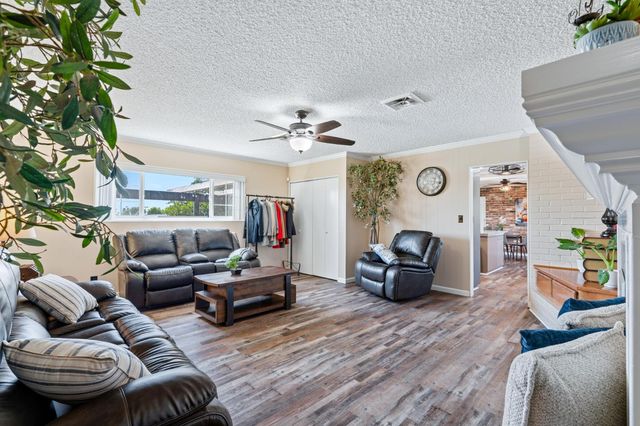 231 S Austin Rd, Manteca, CA 95336