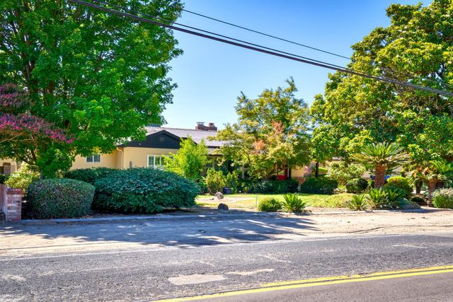 231 S Austin Rd, Manteca, CA 95336