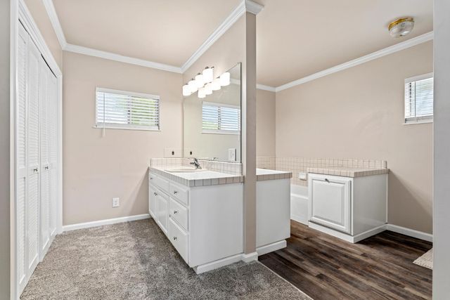 231 S Austin Rd, Manteca, CA 95336