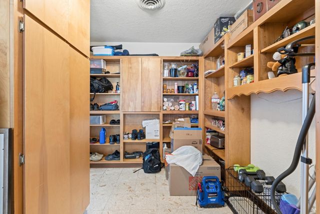231 S Austin Rd, Manteca, CA 95336
