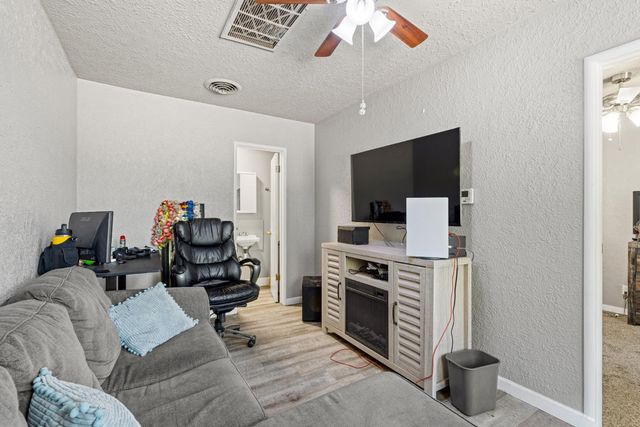 231 S Austin Rd, Manteca, CA 95336