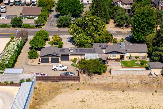 231 S Austin Rd, Manteca, CA 95336
