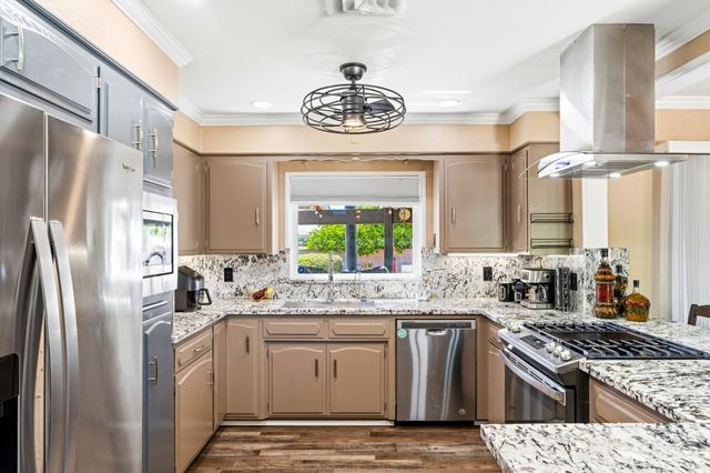 231 S Austin Rd, Manteca, CA 95336